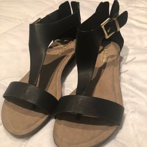 Kenneth Cole Wedge Sandals